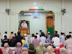 Safari Ramadhan di Bissappu, Bupati dan Wabup Bantaeng Serahkan Bantuan untuk Masjid