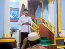 Safari Ramadhan di Eremerasa, Bupati Bantaeng Serahkan Bantuan untuk Masjid Nurul Muttaqin