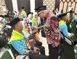 Wabup Bantaeng Dampingi Rombongan Jamaah Calon Haji di Embarkasi