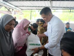 Bupati Bantaeng Salurkan  Bantuan Beras dan Minyak Goreng Untuk 31.654 Masyarakat