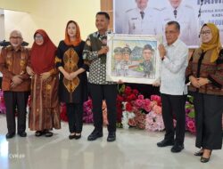 Momen Penuh Haru, Bupati Bantaeng Lepas Purna Bhakti Sekda H. Abdul Wahab