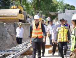 Bupati Bantaeng Tinjau Pengerjaan Dua Jembatan