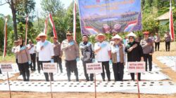 Bupati Bantaeng Bersama Unsur Forkopimda Dampingi Kapolda Ikuti Penanaman Bawang Putih Serentak